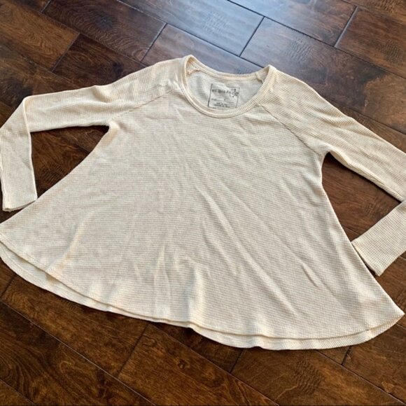 {Free People} Beige Top‎ - Picture 1 of 5